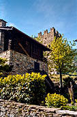 Il castello di Champorcher (Val d'Aosta), noto anche come torre dei Signori di Bard o torre di Champorcher
